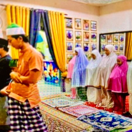 Homestay Cikgu Nora Near Uthm Kptm Kktm Ipg Moslim Onli Kampong Seri Gading Exteriér fotografie