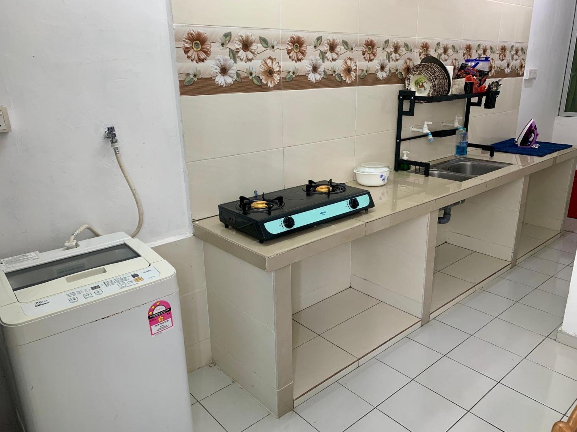 Homestay Cikgu Nora Near Uthm Kptm Kktm Ipg Moslim Onli Kampong Seri Gading Exteriér fotografie