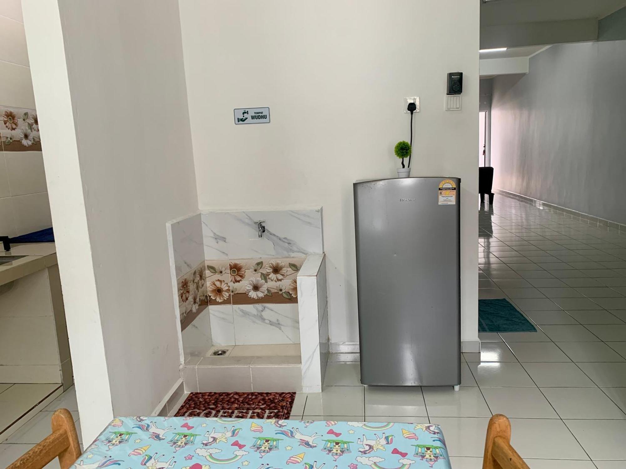 Homestay Cikgu Nora Near Uthm Kptm Kktm Ipg Moslim Onli Kampong Seri Gading Exteriér fotografie